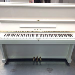 YAMAHA U1E