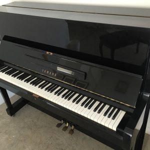 YAMAHA U1H