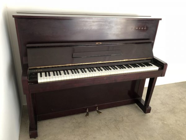 YAMAHA U1D